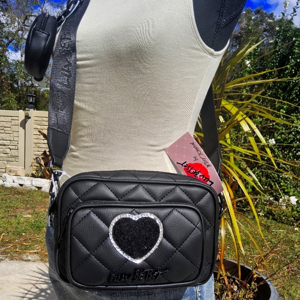 BETSEY JOHNSON BLACK n SILVER HEART DOUBLE COMPARTMENT CROSSBODY w/POUCH